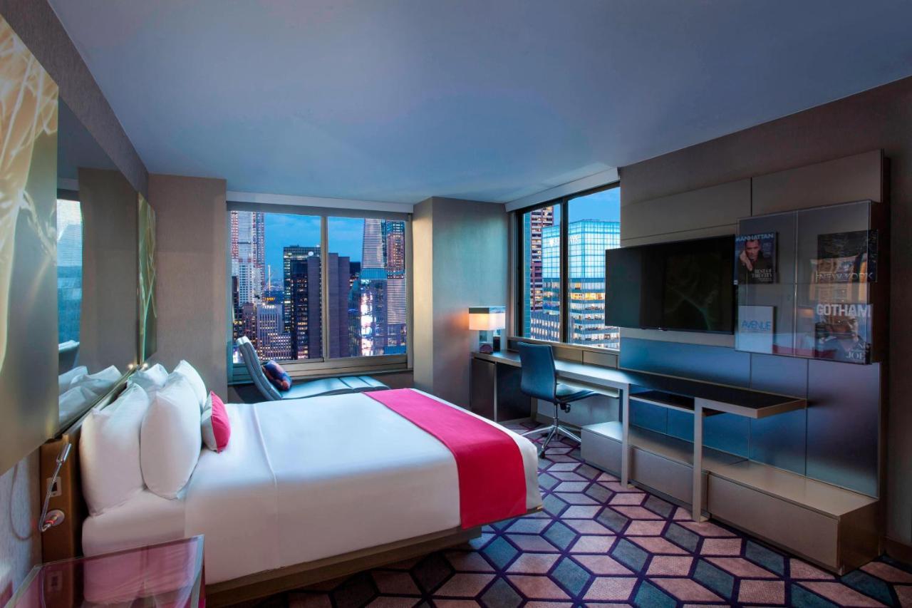 Cool Corner Room 1 King Hudson River view