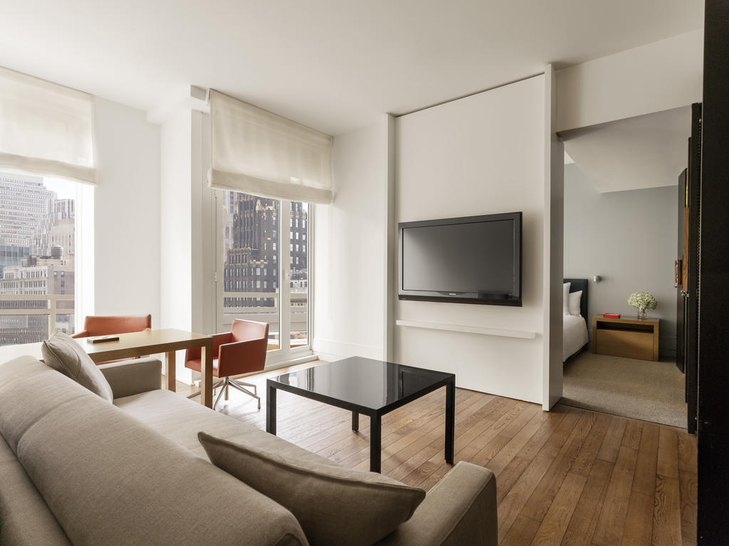 Suite com 1 Quarto e Varanda