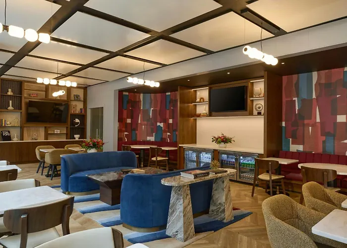 Beach hotel: Renaissance New York Midtown Hotel